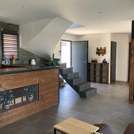 Location Maison Contemporaine, Piscine, 6-8 Couchages 빌라